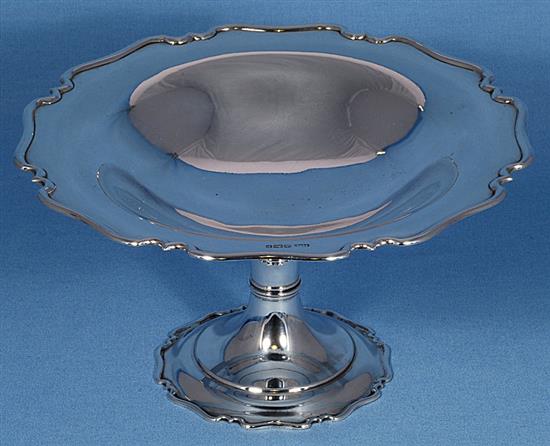 A silver cake tazza,